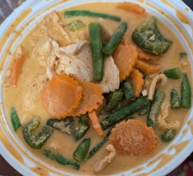 L - panang curry.